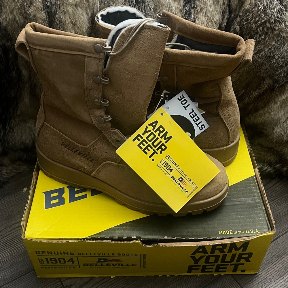 Belleville Tan Gortex Military Boots! New with Tags Mens Sz 10R